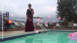 jezzies-first-wetlook-falls-in-the-pool_