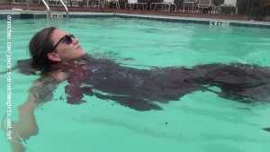 jezzies-first-wetlook-falls-in-the-pool_